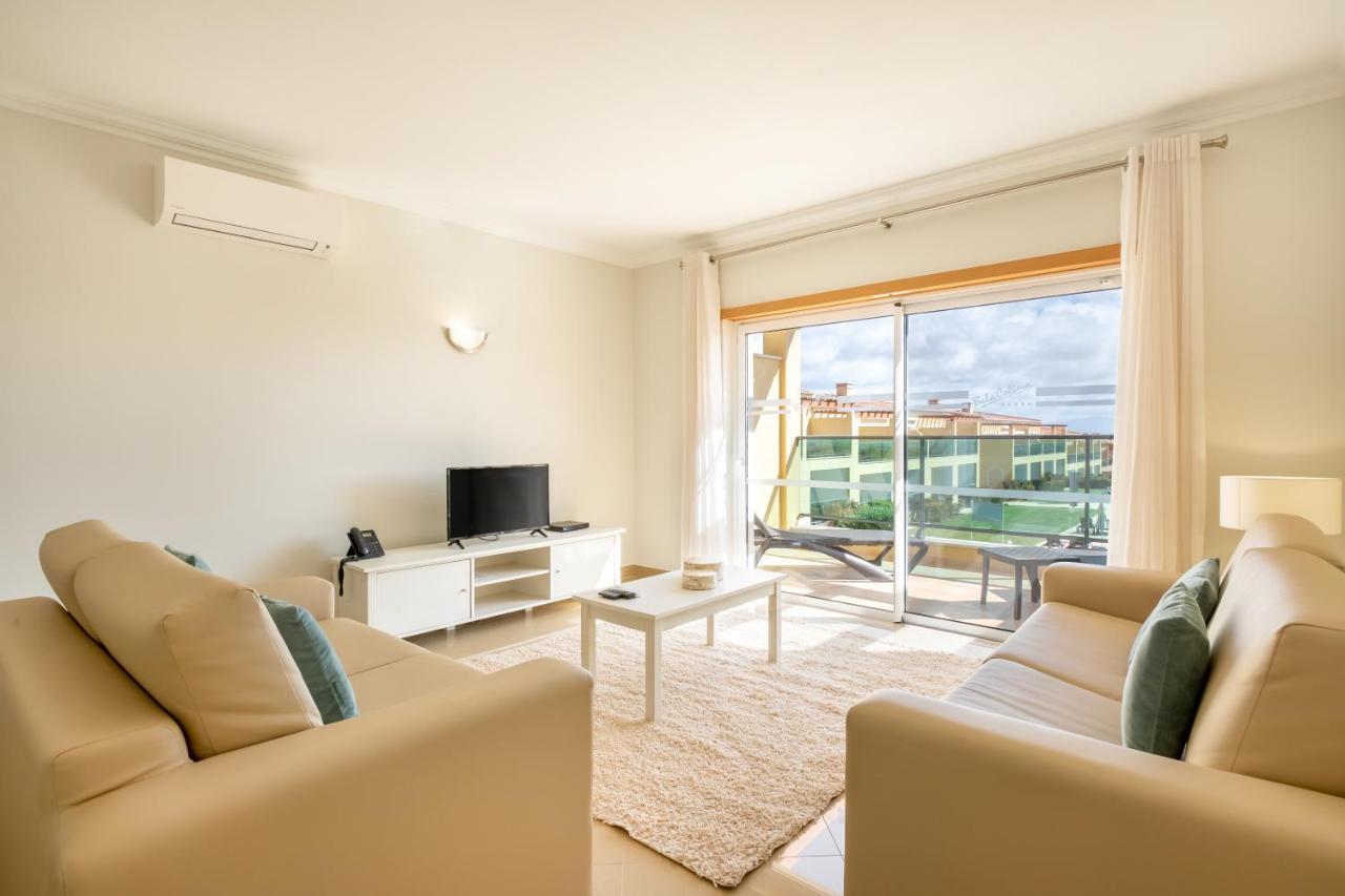 Boavista Golf & Spa - Bela Colina Holidays Lagos Exterior photo Living room with air conditioning
