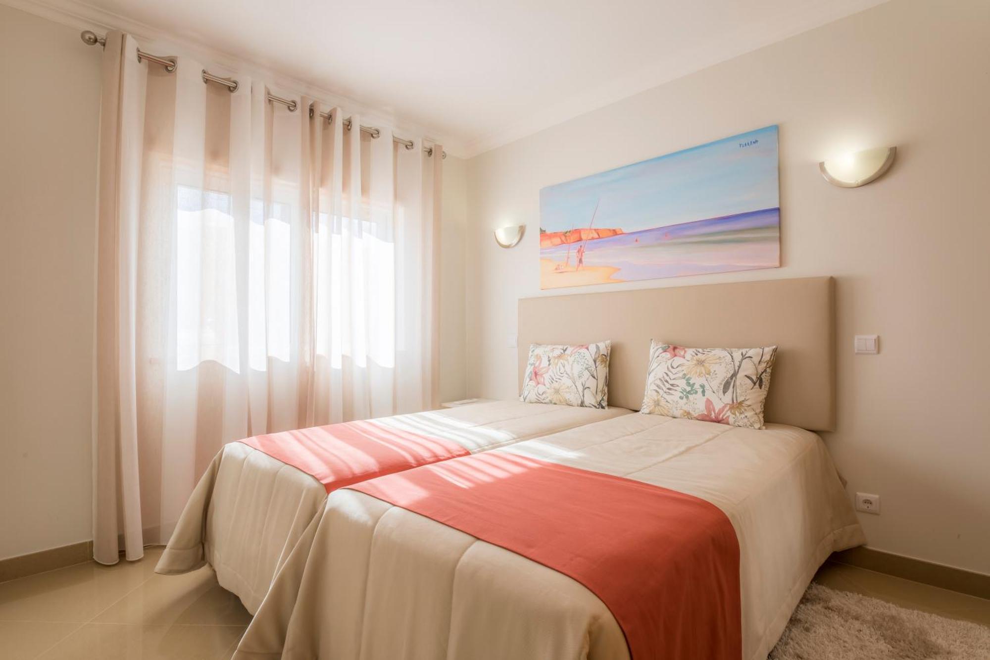 Boavista Golf & Spa - Bela Colina Holidays Lagos Room photo A bedroom at the hotel
