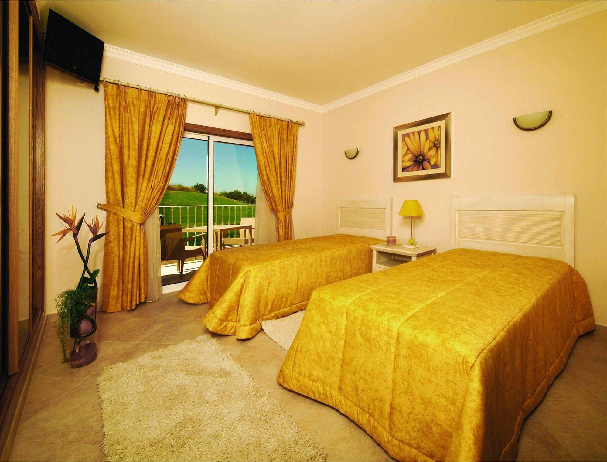 Boavista Golf & Spa - Bela Colina Holidays Lagos Exterior photo A bedroom at the hotel