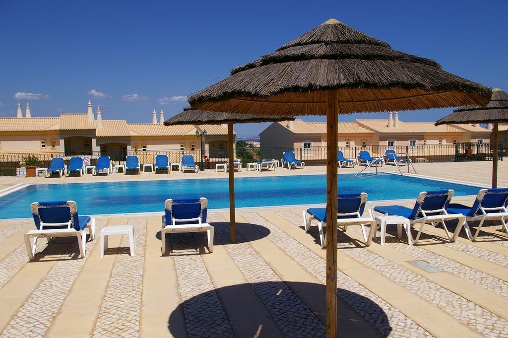 Boavista Golf & Spa - Bela Colina Holidays Lagos Exterior photo A swimming pool in Portugal