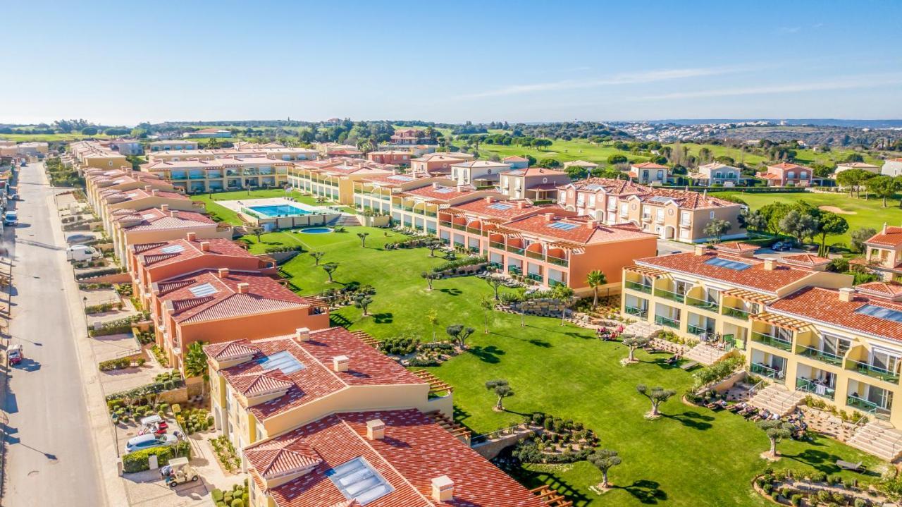 Boavista Golf & Spa - Bela Colina Holidays Lagos Exterior photo Aerial view of the community